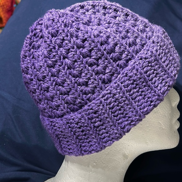 Crochet Hat -Adult - Picture 1 of 4